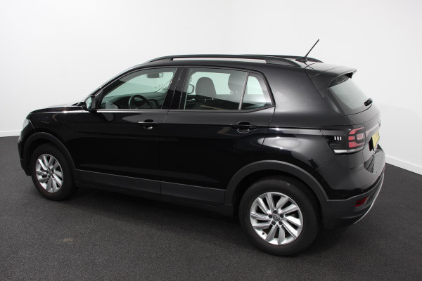Volkswagen T-Cross 1.0 TSI 115pk DSG Life Plus Volkswagen T-Cross 1.0 TSI DSG Life Plus | Navigatie | Apple Carplay/ Android Auto | Climate Control | Adaptive Cruise Control | Lane/Side Assist | Camera | Stoelverwarming |