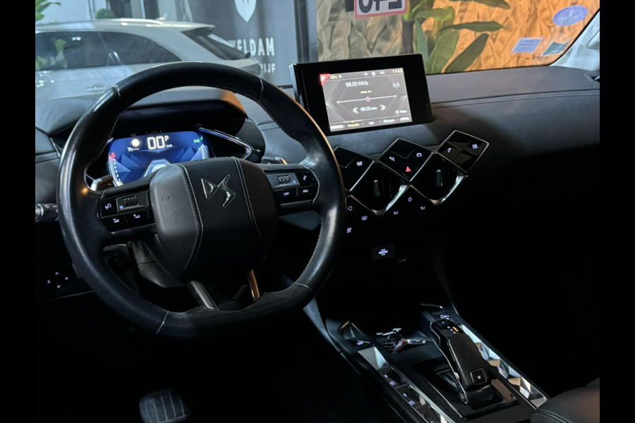 DS DS 3 Crossback 1.2 PureTech So Chic Garantie Afn. Trekhaak Head-up Navi Cruise LED DAB Carplay Rijklaar
