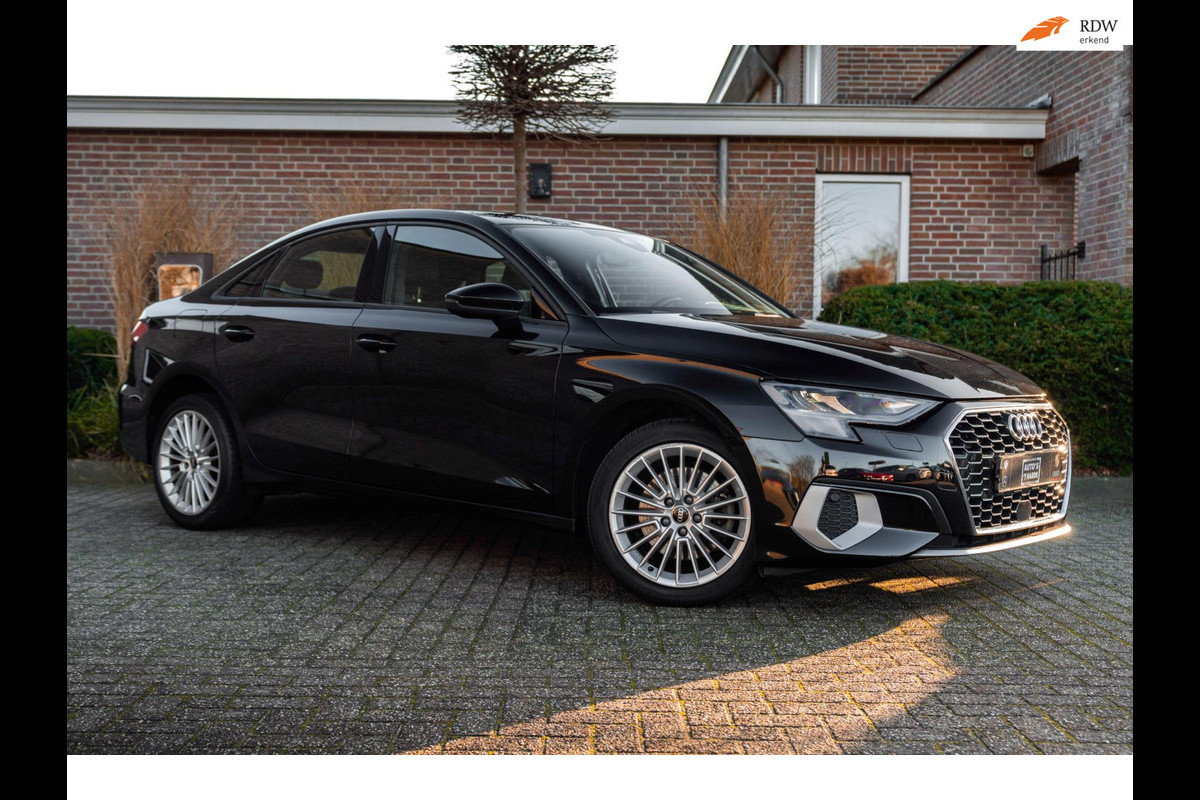 Audi A3 Limousine 30 TFSI Business Edition 110 PK Aut. Adaptive Virtual Keyless Stoelverwarming 17''