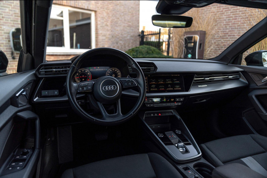 Audi A3 Limousine 30 TFSI Business Edition 110 PK Aut. Adaptive Virtual Keyless Stoelverwarming 17''