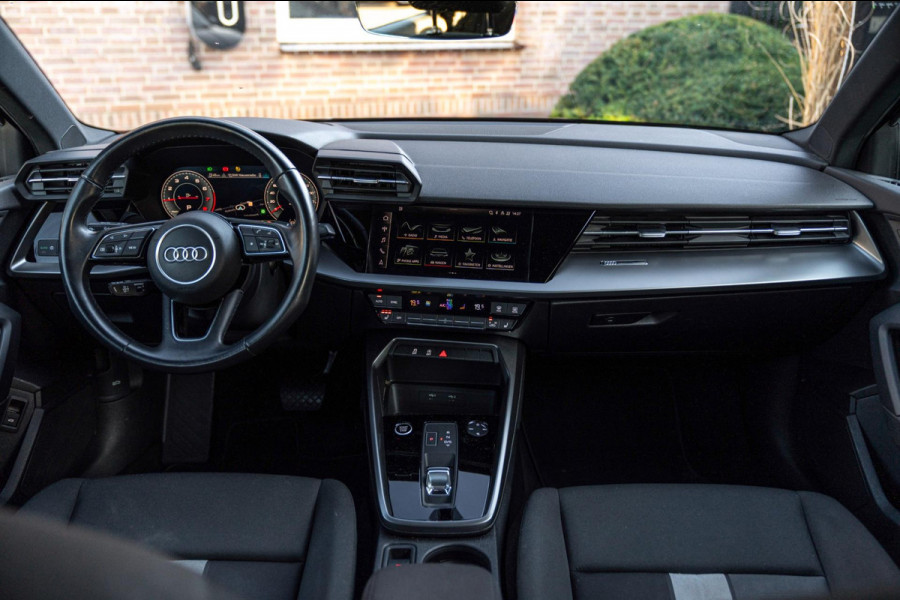 Audi A3 Limousine 30 TFSI Business Edition 110 PK Aut. Adaptive Virtual Keyless Stoelverwarming 17''
