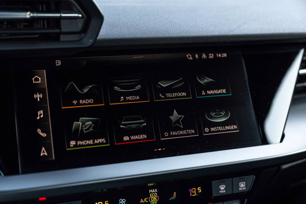 Audi A3 Limousine 30 TFSI Business Edition 110 PK Aut. Adaptive Virtual Keyless Stoelverwarming 17''
