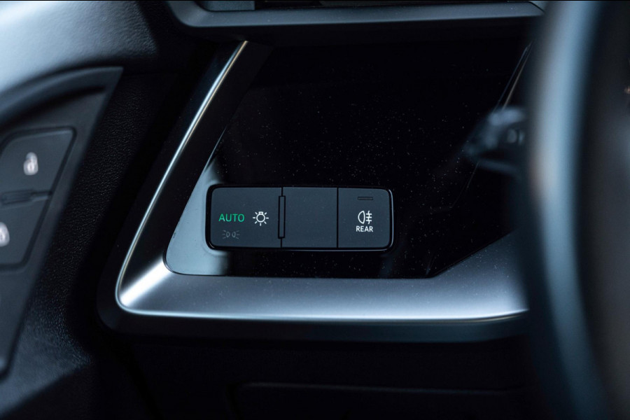 Audi A3 Limousine 30 TFSI Business Edition 110 PK Aut. Adaptive Virtual Keyless Stoelverwarming 17''