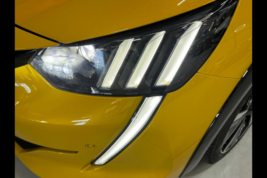 Peugeot 208 1.2 PureTech GT-Line Sport 131PK Garantie Carplay Sfeer LED Camera Cruise Clima Navi Rijklaar