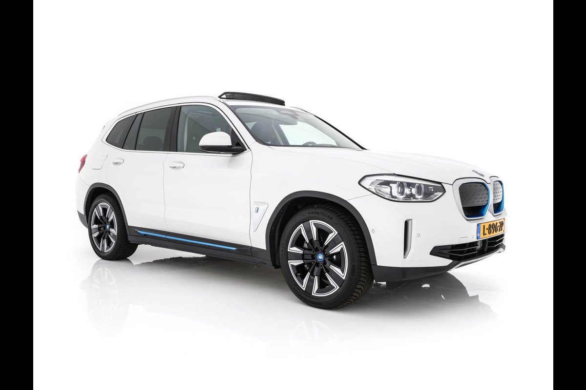 BMW iX3 Executive 80 kWh [ 3-Fase ] { SOH-96% } (INCL.BTW) Aut. *PANO | FULL-LEATHER | ADAPTIVE-CRUISE | FULL-LED | BLIND-SPOT | MEMORY-PACK | DIGI-COCKPIT | HEATED-COMFORTSEATS | CAMERA | DAB+ | NAVI-FULLMAP | 19''ALU*