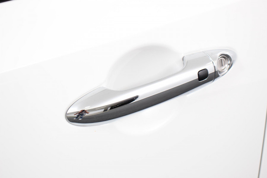 Kia Picanto 1.0 DPi Automaat DynamicPlusLine | Navigatie | Climate Control | Camera | Parkeer Sensoren | Cruise control | Led | DAB | Lichtmetalen velgen | Extra getint glas