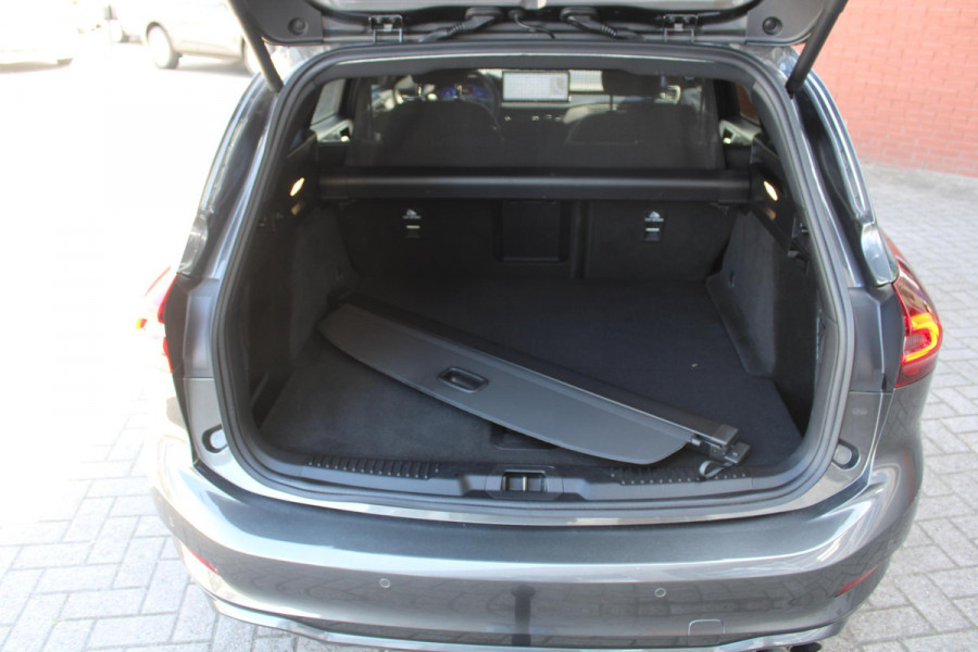 Ford FOCUS Wagon 1.5 EcoBlue ST Line X Automaat | Adaptive cruise control | Winter Pack | Trekhaak | Elektrische achterklep | BTW verrekenbaar | All season banden