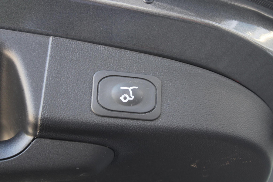 Ford FOCUS Wagon 1.5 EcoBlue ST Line X Automaat | Adaptive cruise control | Winter Pack | Trekhaak | Elektrische achterklep | BTW verrekenbaar | All season banden