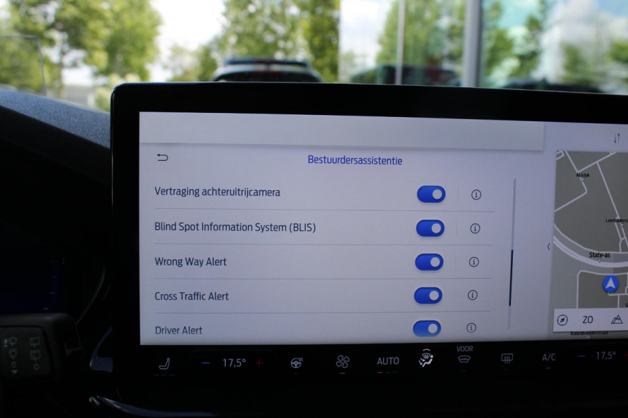 Ford FOCUS Wagon 1.5 EcoBlue ST Line X Automaat | Adaptive cruise control | Winter Pack | Trekhaak | Elektrische achterklep | BTW verrekenbaar | All season banden