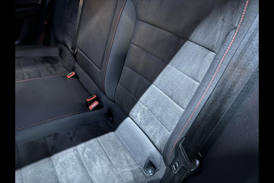 Seat Ateca 1.5 TSI FR Business Intense Garantie Trekhaak 360 Camera Carplay Beats Virtual Dash Sfeer Cruise Navi Clima Rijklaar