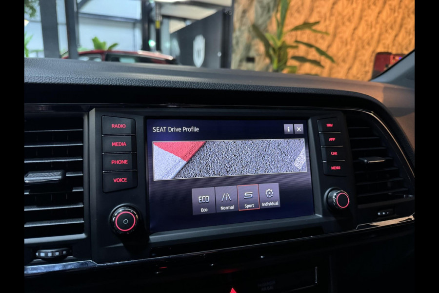 Seat Ateca 1.5 TSI FR Business Intense Garantie Trekhaak 360 Camera Carplay Beats Virtual Dash Sfeer Cruise Navi Clima Rijklaar