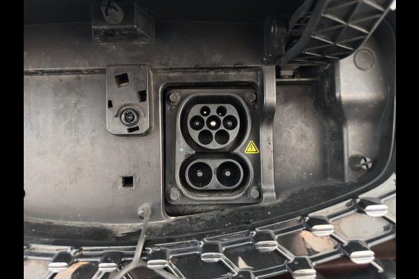 MG ZS EV Luxury 45 kWh [3-Fase] {SOH-100%} Aut. *PANO | LUXURY-LEATHER | CCS-FASTLOADER | KEYLESS | NAVI-FULLMAP | ADAPTIVE-CRUISE | CAMERA | HEATED-SPORTSEATS | CARPLAY | BLINDSPOT | DAB | LANE-ASSIST | PRIVACY-GLASS | 17''ALU*