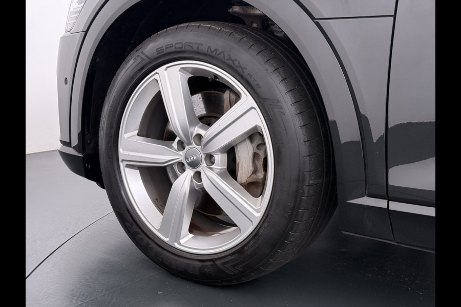 Audi e-tron 50 Quattro Business Edition 71kWh SOH 91% Navi Ecc Memory Camera DAB Pdc Stoelverwarming Elek.Stoelen Led Elek. Achterklep Lmv Privacy Glas Keyless Origineel Nederlandse Auto