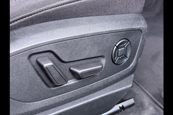 Audi e-tron 50 Quattro Business Edition 71kWh SOH 91% Navi Ecc Memory Camera DAB Pdc Stoelverwarming Elek.Stoelen Led Elek. Achterklep Lmv Privacy Glas Keyless Origineel Nederlandse Auto