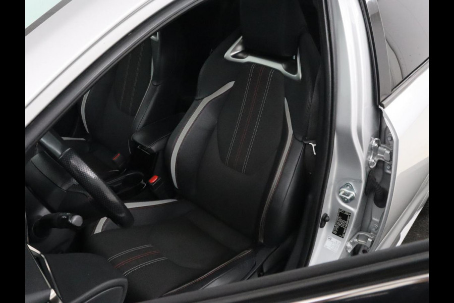 Toyota Corolla 1.8 Hybrid GR-Sport | Trekhaak | Stoelverwarming | Carplay | Camera | Sportstoelen | Park Assist | Half leder | Adaptive cruise | Climate control | Full LED | Keyless