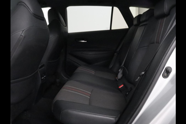 Toyota Corolla 1.8 Hybrid GR-Sport | Trekhaak | Stoelverwarming | Carplay | Camera | Sportstoelen | Park Assist | Half leder | Adaptive cruise | Climate control | Full LED | Keyless
