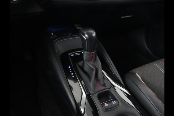 Toyota Corolla 1.8 Hybrid GR-Sport | Trekhaak | Stoelverwarming | Carplay | Camera | Sportstoelen | Park Assist | Half leder | Adaptive cruise | Climate control | Full LED | Keyless