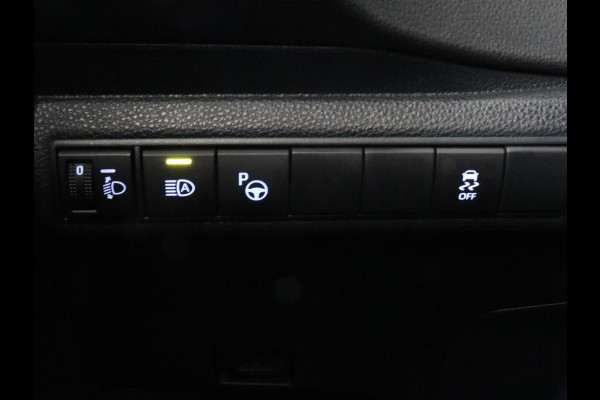 Toyota Corolla 1.8 Hybrid GR-Sport | Trekhaak | Stoelverwarming | Carplay | Camera | Sportstoelen | Park Assist | Half leder | Adaptive cruise | Climate control | Full LED | Keyless