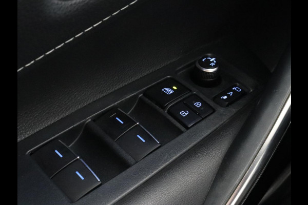 Toyota Corolla 1.8 Hybrid GR-Sport | Trekhaak | Stoelverwarming | Carplay | Camera | Sportstoelen | Park Assist | Half leder | Adaptive cruise | Climate control | Full LED | Keyless