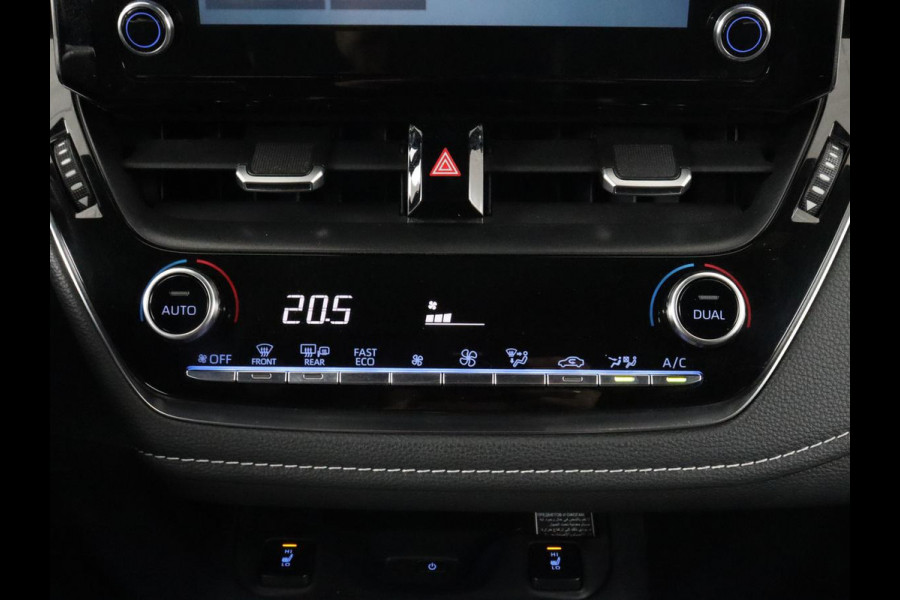 Toyota Corolla 1.8 Hybrid GR-Sport | Trekhaak | Stoelverwarming | Carplay | Camera | Sportstoelen | Park Assist | Half leder | Adaptive cruise | Climate control | Full LED | Keyless