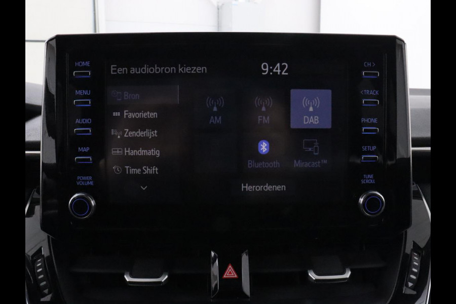 Toyota Corolla 1.8 Hybrid GR-Sport | Trekhaak | Stoelverwarming | Carplay | Camera | Sportstoelen | Park Assist | Half leder | Adaptive cruise | Climate control | Full LED | Keyless