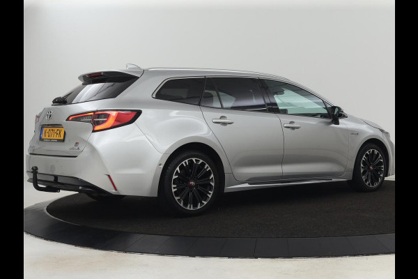 Toyota Corolla 1.8 Hybrid GR-Sport | Trekhaak | Stoelverwarming | Carplay | Camera | Sportstoelen | Park Assist | Half leder | Adaptive cruise | Climate control | Full LED | Keyless