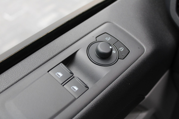 Ford Transit Custom 320 2.0 TDCI L2H1 Trend 170pk - 4x4 AWD - 2x Schuifdeur - Carplay - Android - Camera - Stoelverwarming - Verwarmd stuurwiel - Ri