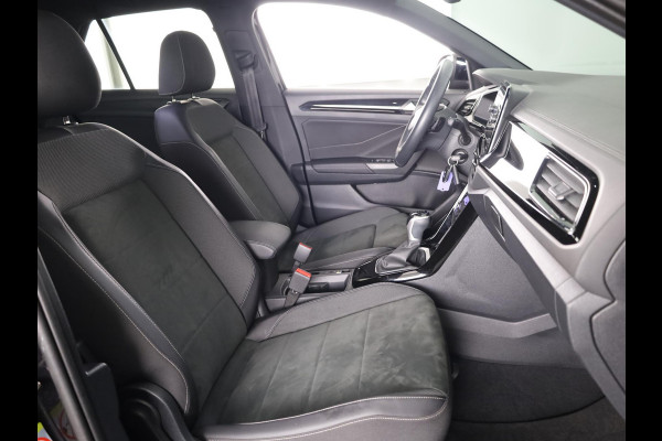 Volkswagen T-Roc 1.5 TSI R-Line 150 PK DSG |Private lease vanaf € 699,- pm | Blackstyle | Trekhaak afneembaar | ErgoActive Stoel Pakket | Navigatie |