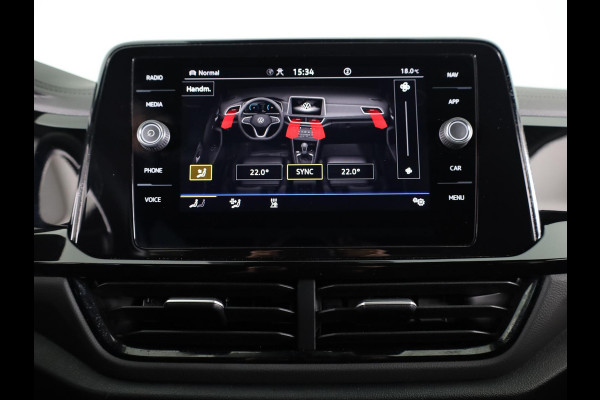 Volkswagen T-Roc 1.5 TSI R-Line 150 PK DSG |Private lease vanaf € 699,- pm | Blackstyle | Trekhaak afneembaar | ErgoActive Stoel Pakket | Navigatie |