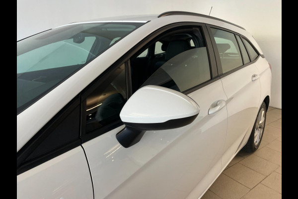 Opel Astra Sports Tourer 1.2 Edition 110PK AIRCO CRUISE NAVI BLUETOOTH PDC CAMERA SPORTVELGEN TREKHAAK LAGE KM ZEER NETTE AUTO