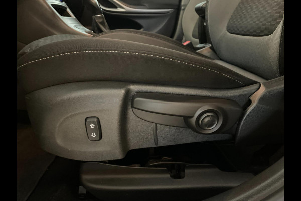 Opel Astra Sports Tourer 1.2 Edition 110PK AIRCO CRUISE NAVI BLUETOOTH PDC CAMERA SPORTVELGEN TREKHAAK LAGE KM ZEER NETTE AUTO