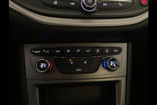 Opel Astra Sports Tourer 1.2 Edition 110PK AIRCO CRUISE NAVI BLUETOOTH PDC CAMERA SPORTVELGEN TREKHAAK LAGE KM ZEER NETTE AUTO