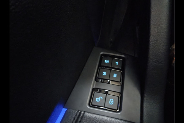 Jaguar F-Pace 2.0D AWD AUT-8 Portfolio Leer Pano-Dak Digitaal Dashboard Camera Meridian®-Audio Navi 4-Zone Ecc Android Auto Apple Carplay Pdc Stoel+Achterbankverwarming Elek.Stoelen+Memory Lmv 19" Bi-xenon Blind Spot Keyless Elek.Achterklep Origineel Nederlandse Auto Nieuwprijs  €87.786,- Zeer compleet!