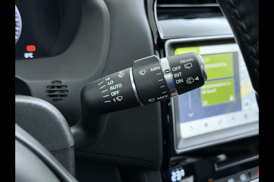 Jaguar F-Pace 2.0D AWD AUT-8 Portfolio Leer Pano-Dak Digitaal Dashboard Camera Meridian®-Audio Navi 4-Zone Ecc Android Auto Apple Carplay Pdc Stoel+Achterbankverwarming Elek.Stoelen+Memory Lmv 19" Bi-xenon Blind Spot Keyless Elek.Achterklep Origineel Nederlandse Auto Nieuwprijs  €87.786,- Zeer compleet!