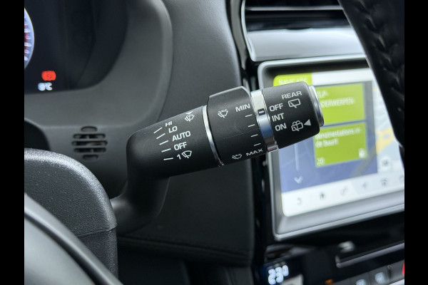 Jaguar F-Pace 2.0D AWD AUT-8 Portfolio Leer Pano-Dak Digitaal Dashboard Camera Meridian®-Audio Navi 4-Zone Ecc Android Auto Apple Carplay Pdc Stoel+Achterbankverwarming Elek.Stoelen+Memory Lmv 19" Bi-xenon Blind Spot Keyless Elek.Achterklep Origineel Nederlandse Auto Nieuwprijs  €87.786,- Zeer compleet!