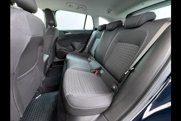 Opel Astra Sports Tourer 1.4 Turbo Trekhaak Navi Ecc Camera Pdc AGR-Comfort Stoel Apple Carplay Android Auto Stuur+Stoelverwarming Lane Assist Led Lmv 17" Regen-Lichtsensor Complete Opel Astra Tourer