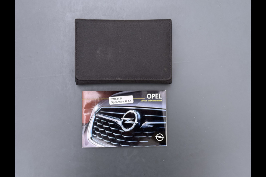 Opel Astra Sports Tourer 1.4 Turbo Trekhaak Navi Ecc Camera Pdc AGR-Comfort Stoel Apple Carplay Android Auto Stuur+Stoelverwarming Lane Assist Led Lmv 17" Regen-Lichtsensor Complete Opel Astra Tourer