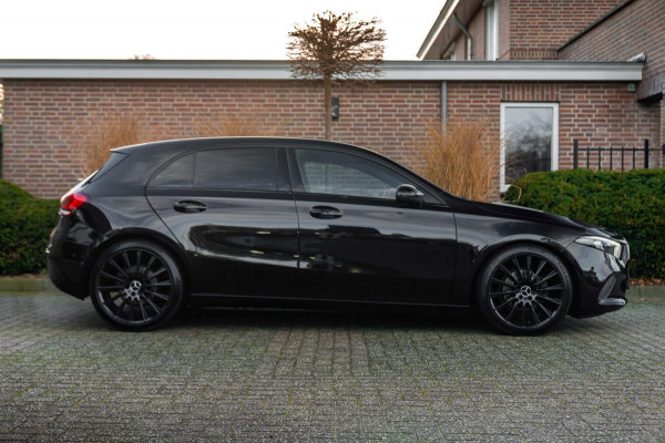 Mercedes-Benz A-Klasse 180 Business Solution 136 PK Widescreen LED Camera 19'' AMG