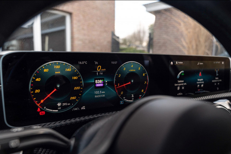 Mercedes-Benz A-Klasse 180 Business Solution 136 PK Widescreen LED Camera 19'' AMG