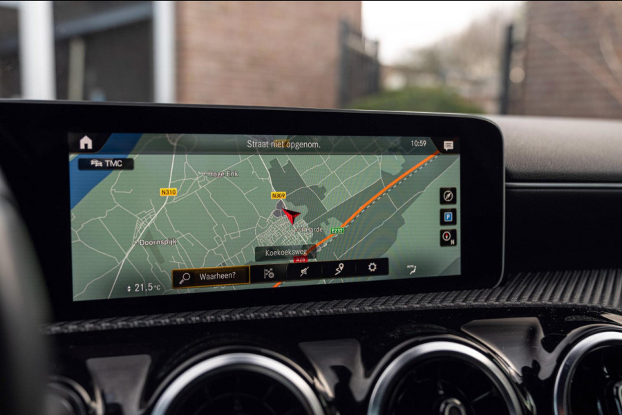 Mercedes-Benz A-Klasse 180 Business Solution 136 PK Widescreen LED Camera 19'' AMG