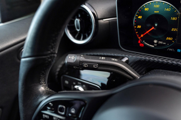 Mercedes-Benz A-Klasse 180 Business Solution 136 PK Widescreen LED Camera 19'' AMG