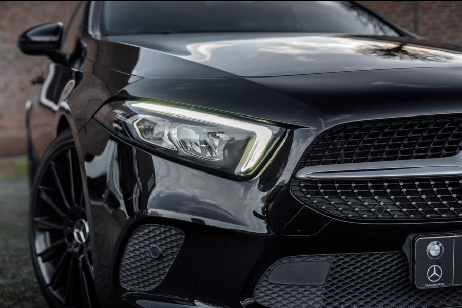 Mercedes-Benz A-Klasse 180 Business Solution 136 PK Widescreen LED Camera 19'' AMG