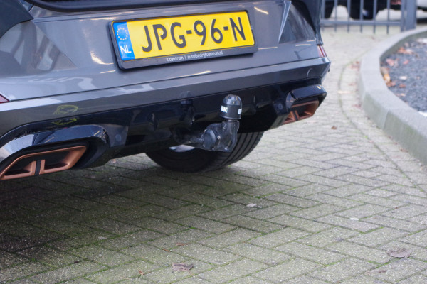 CUPRA Formentor 1.4 e-Hybrid VZ 245 PK Performance, Panoramadak, Keyless, Trekhaak, Adap. Cruise Control