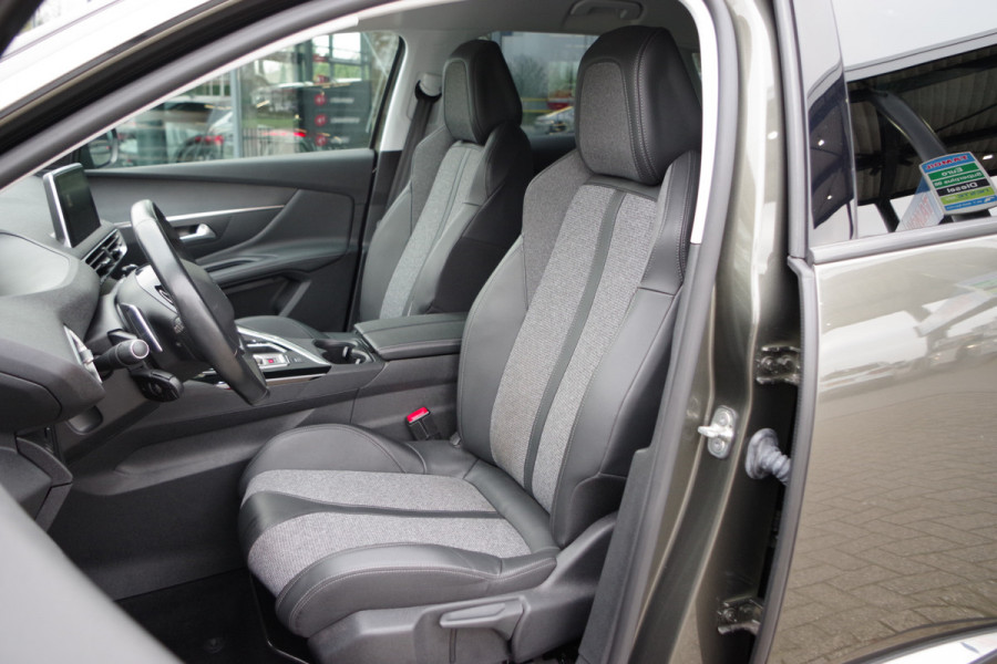 Peugeot 3008 1.2 PureTech 130 PK Automaat Blue Lease Premium, Trekhaak, Cruise Control, Camera