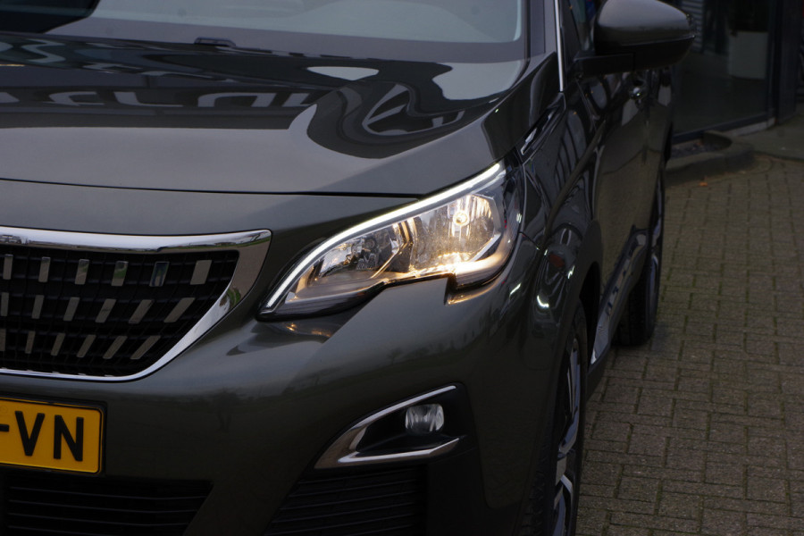 Peugeot 3008 1.2 PureTech 130 PK Automaat Blue Lease Premium, Trekhaak, Cruise Control, Camera