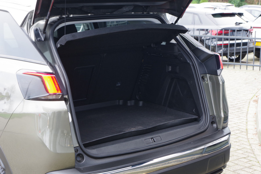 Peugeot 3008 1.2 PureTech 130 PK Automaat Blue Lease Premium, Trekhaak, Cruise Control, Camera