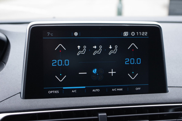 Peugeot 3008 1.2 PureTech 130 PK Automaat Blue Lease Premium, Trekhaak, Cruise Control, Camera