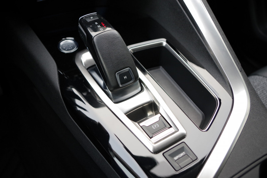 Peugeot 3008 1.2 PureTech 130 PK Automaat Blue Lease Premium, Trekhaak, Cruise Control, Camera