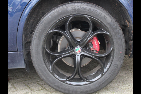 Alfa Romeo Stelvio 2.2d Super | LEDEREN BEKLEDING | 20" LICHTMETALEN VELGEN |