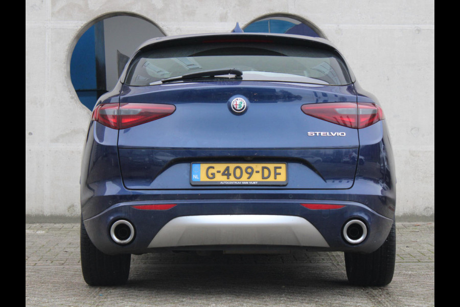 Alfa Romeo Stelvio 2.2d Super | LEDEREN BEKLEDING | 20" LICHTMETALEN VELGEN |